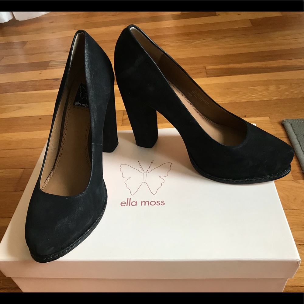 Ella Moss Black Suede Pumps